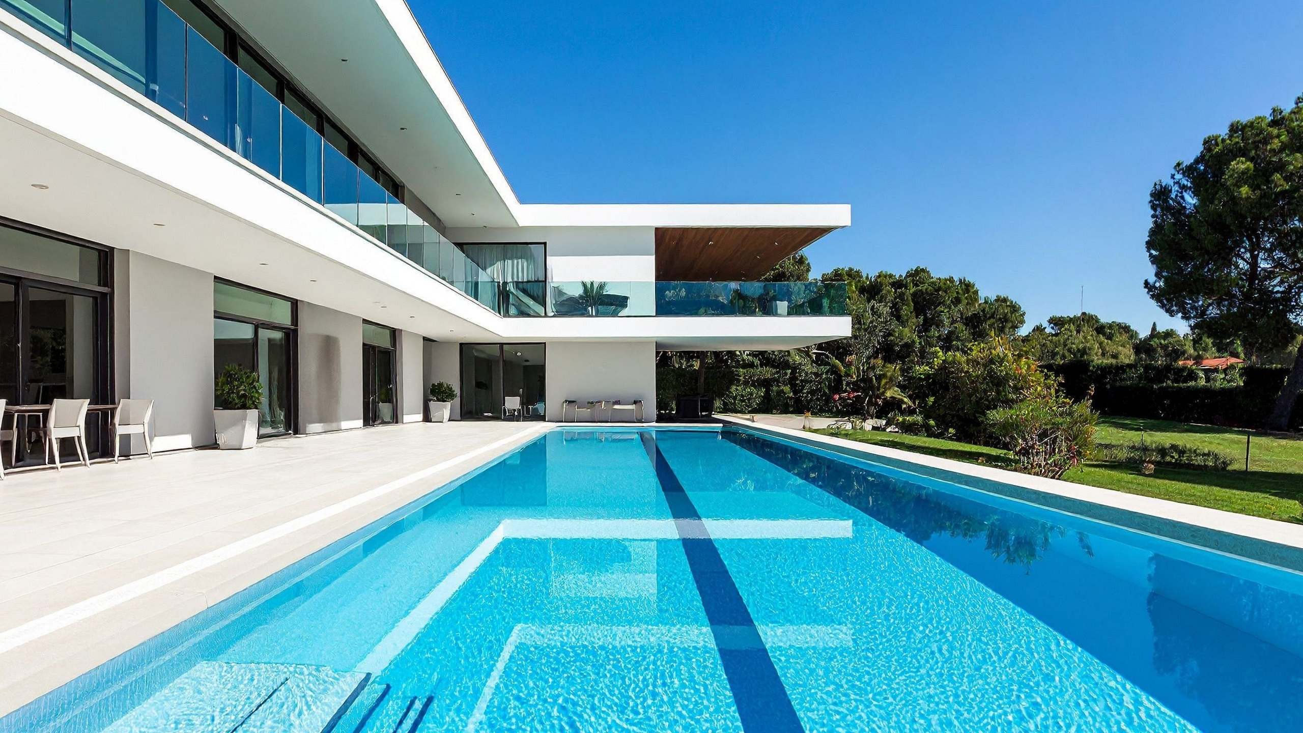 Luxury custom swimming pool design for hotels and premium villas in India.